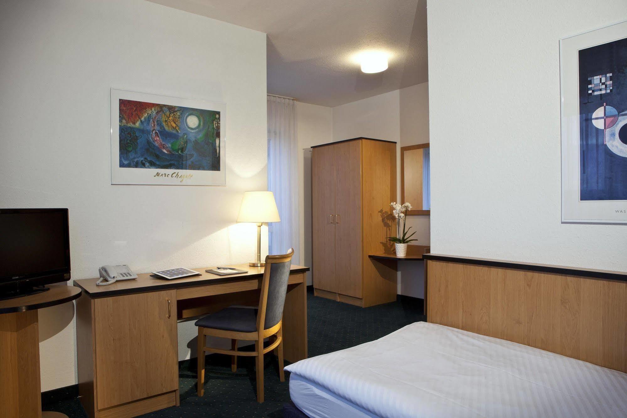 Airport-Hotel Stetten Leinfelden-Echterdingen Exterior photo